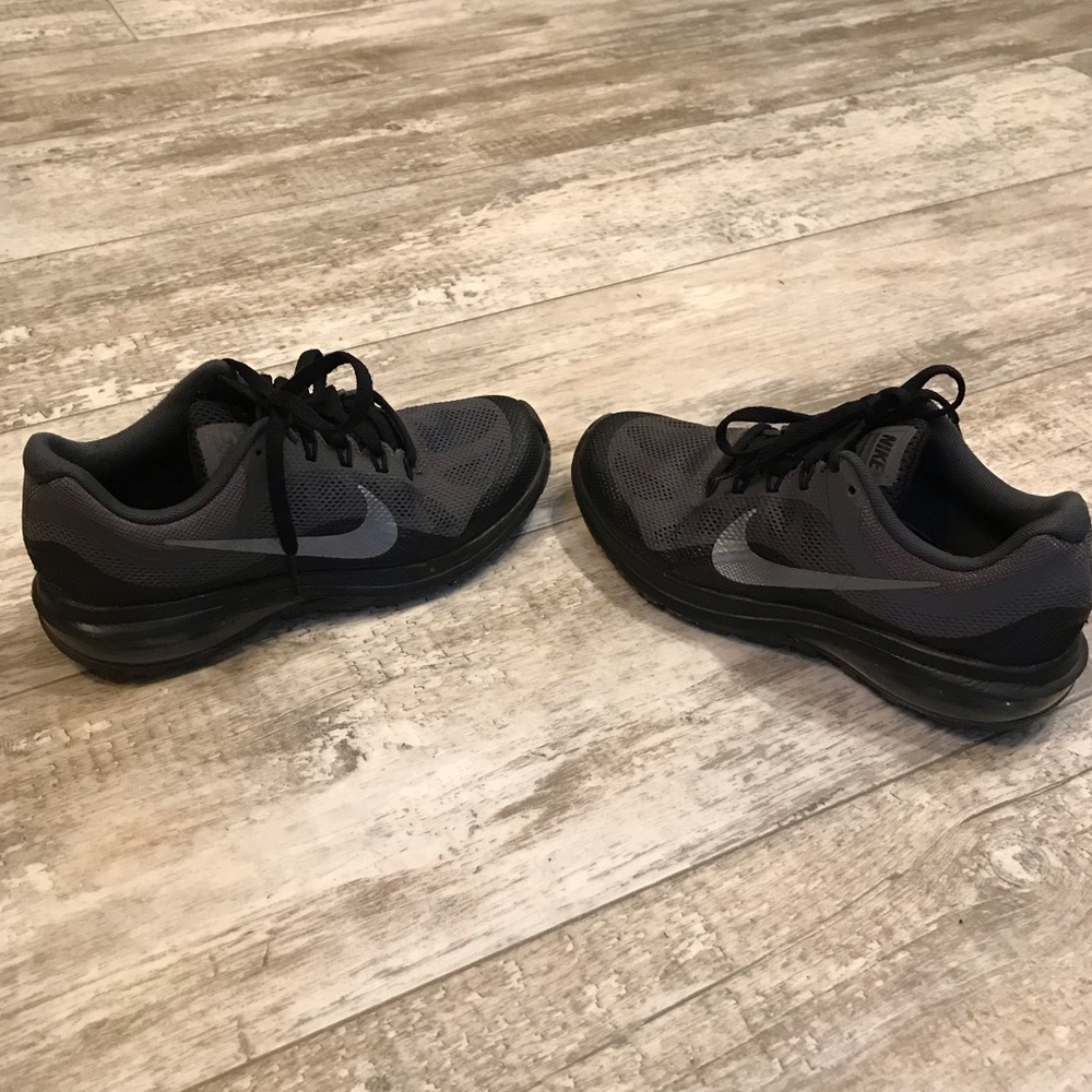 Nike Sneakers - Picture 7 of 8